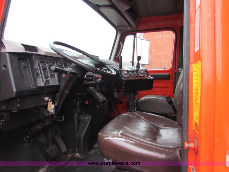 image for item B7132 1997 International 4900 tandem axle dump truck