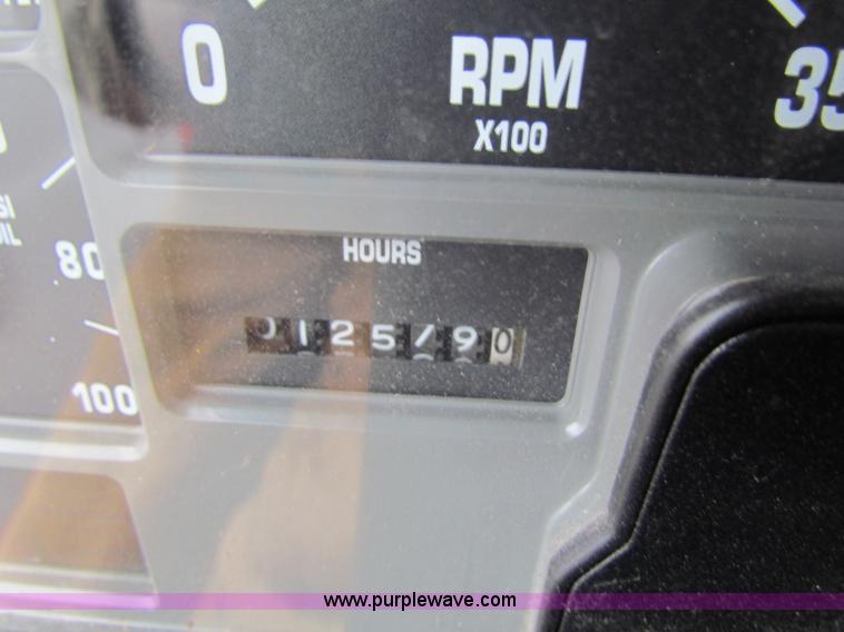 image for item B7132 1997 International 4900 tandem axle dump truck