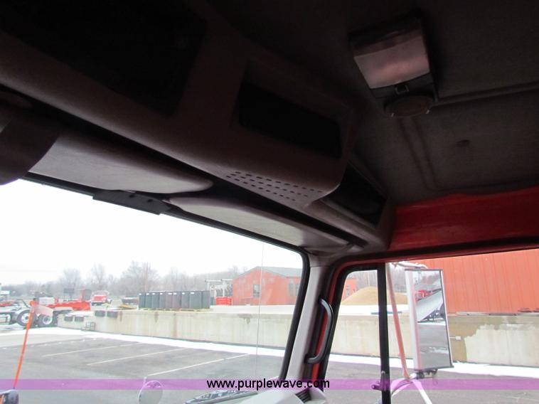 image for item B7132 1997 International 4900 tandem axle dump truck