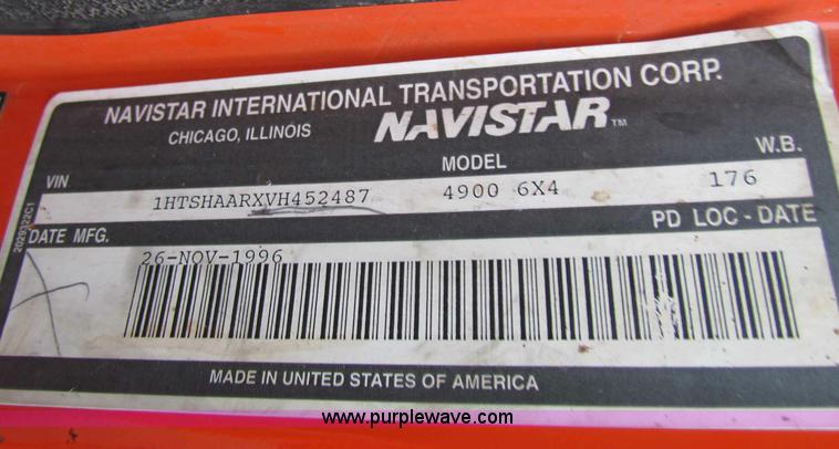 image for item B7132 1997 International 4900 tandem axle dump truck