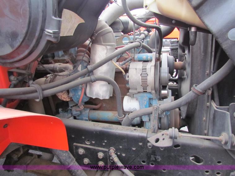 image for item B7132 1997 International 4900 tandem axle dump truck