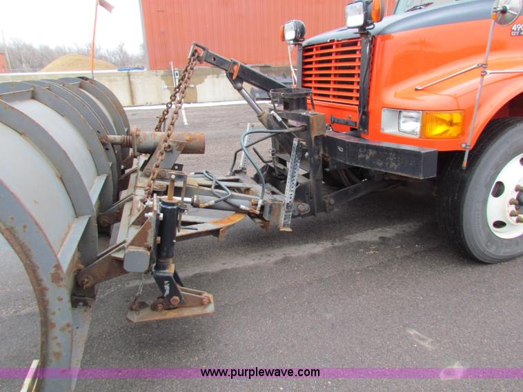 image for item B7132 1997 International 4900 tandem axle dump truck