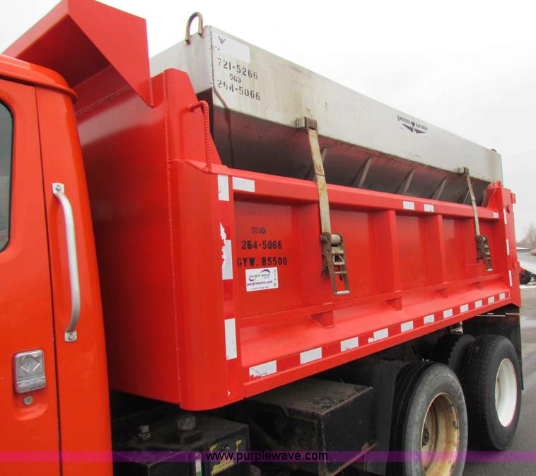 image for item B7132 1997 International 4900 tandem axle dump truck