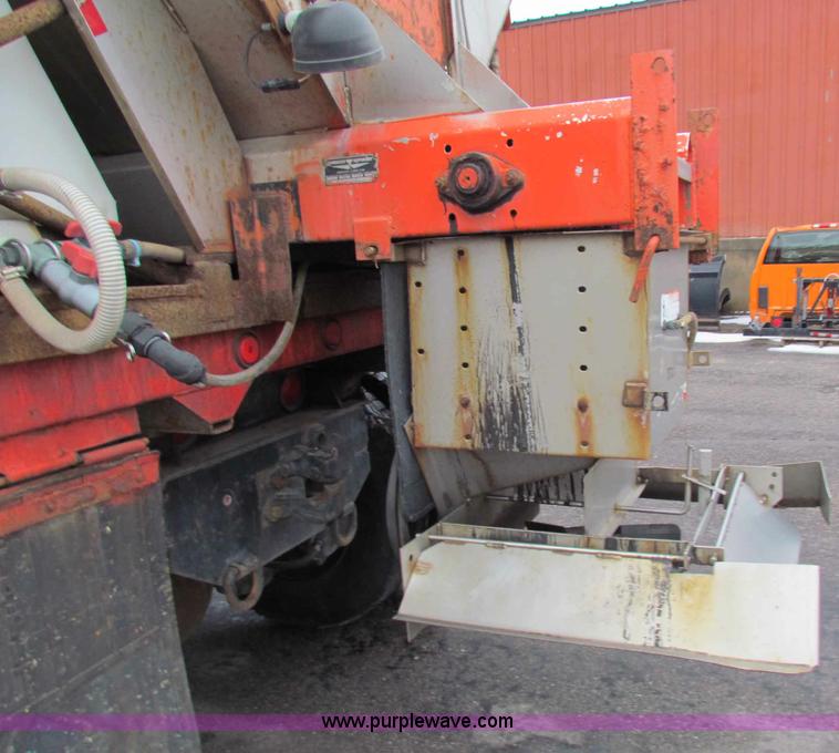 image for item B7132 1997 International 4900 tandem axle dump truck