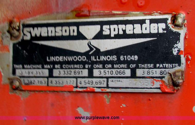 image for item B7132 1997 International 4900 tandem axle dump truck