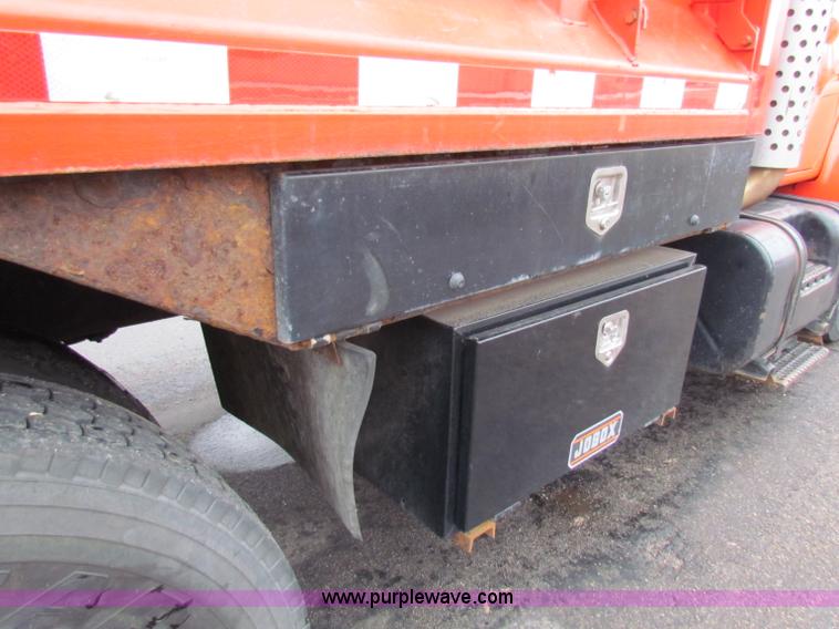 image for item B7132 1997 International 4900 tandem axle dump truck