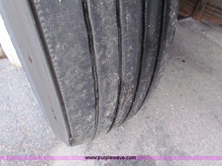 image for item B7132 1997 International 4900 tandem axle dump truck