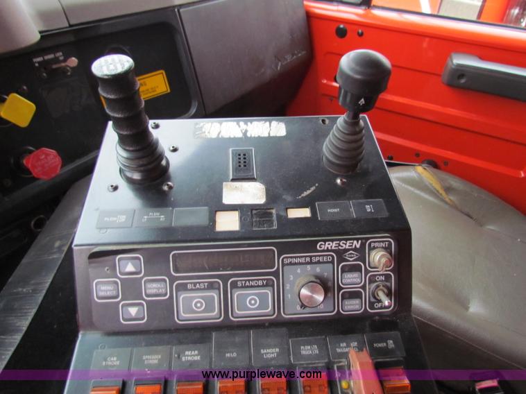 image for item B7133 1997 International 4900 tandem axle dump truck