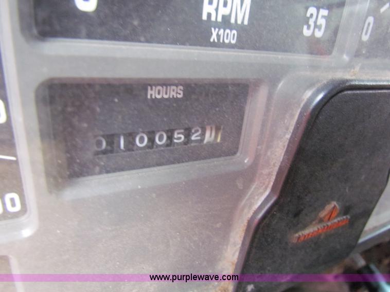 image for item B7133 1997 International 4900 tandem axle dump truck