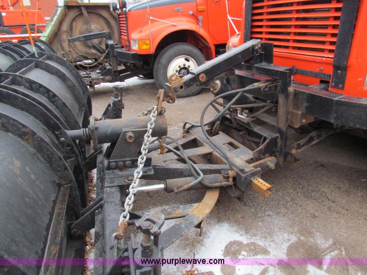 image for item B7133 1997 International 4900 tandem axle dump truck