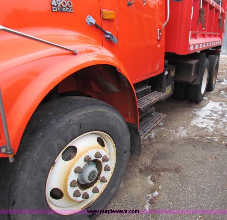 image for item B7133 1997 International 4900 tandem axle dump truck