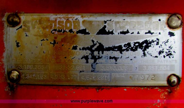 image for item B7133 1997 International 4900 tandem axle dump truck