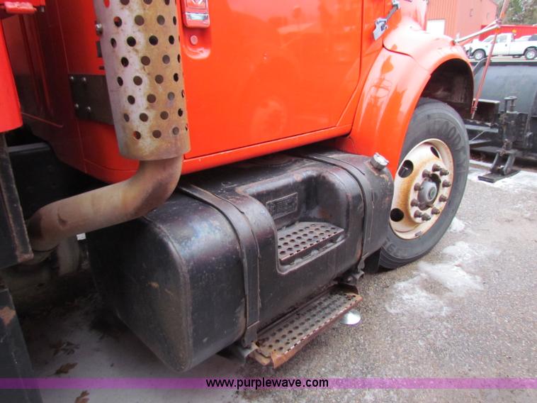 image for item B7133 1997 International 4900 tandem axle dump truck