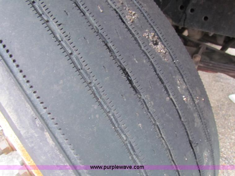 image for item B7133 1997 International 4900 tandem axle dump truck