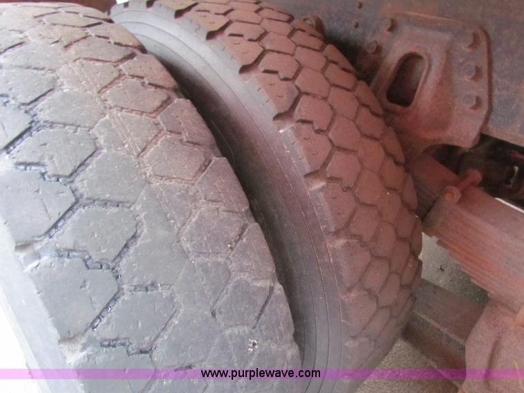 image for item B7133 1997 International 4900 tandem axle dump truck