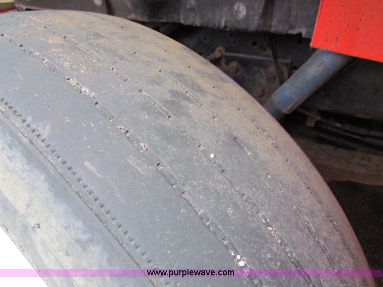 image for item B7133 1997 International 4900 tandem axle dump truck