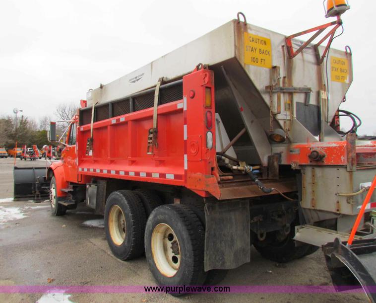 image for item B7134 1997 International 4900 tandem axle dump truck
