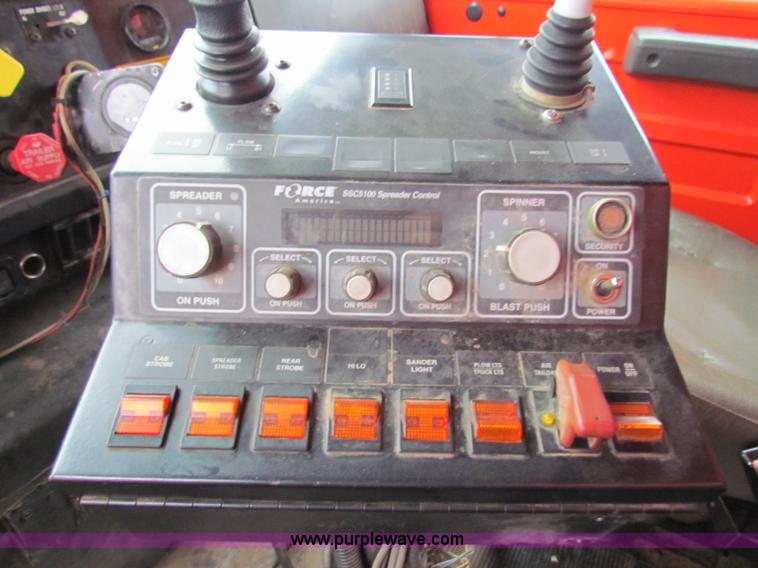 image for item B7134 1997 International 4900 tandem axle dump truck