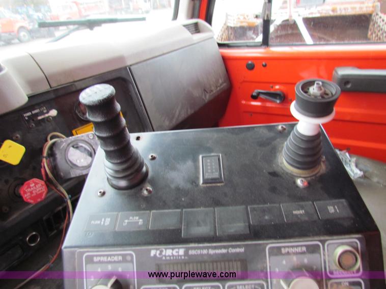 image for item B7134 1997 International 4900 tandem axle dump truck