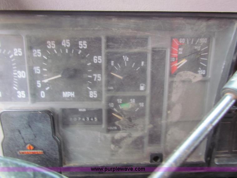 image for item B7134 1997 International 4900 tandem axle dump truck