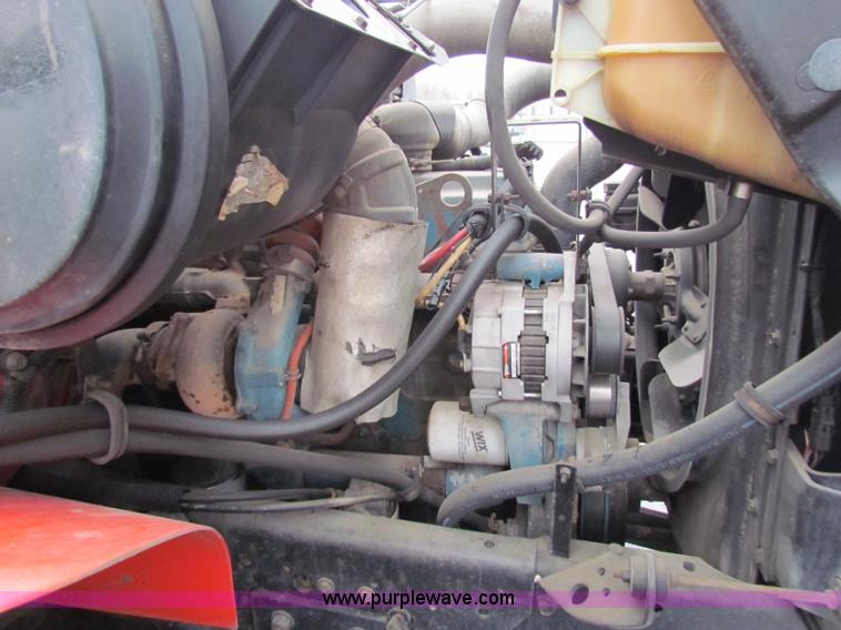 image for item B7134 1997 International 4900 tandem axle dump truck