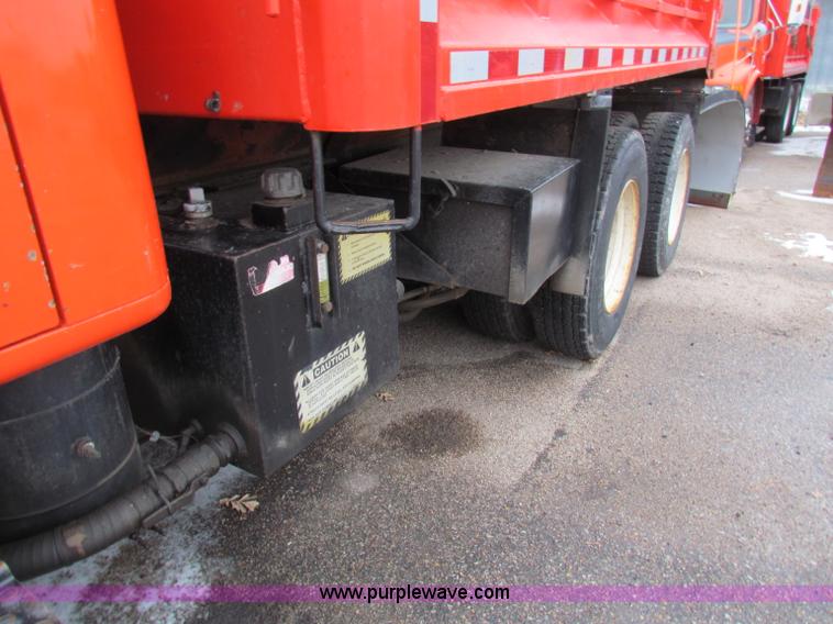 image for item B7134 1997 International 4900 tandem axle dump truck