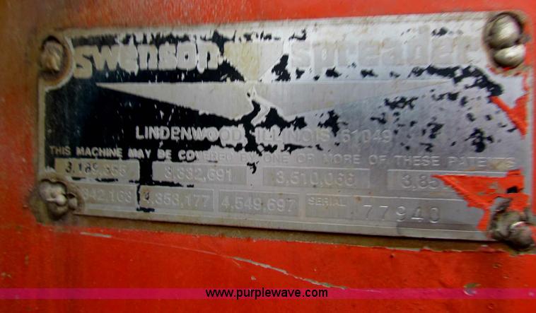 image for item B7134 1997 International 4900 tandem axle dump truck