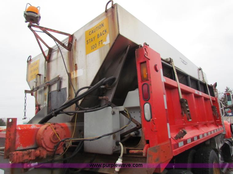 image for item B7134 1997 International 4900 tandem axle dump truck