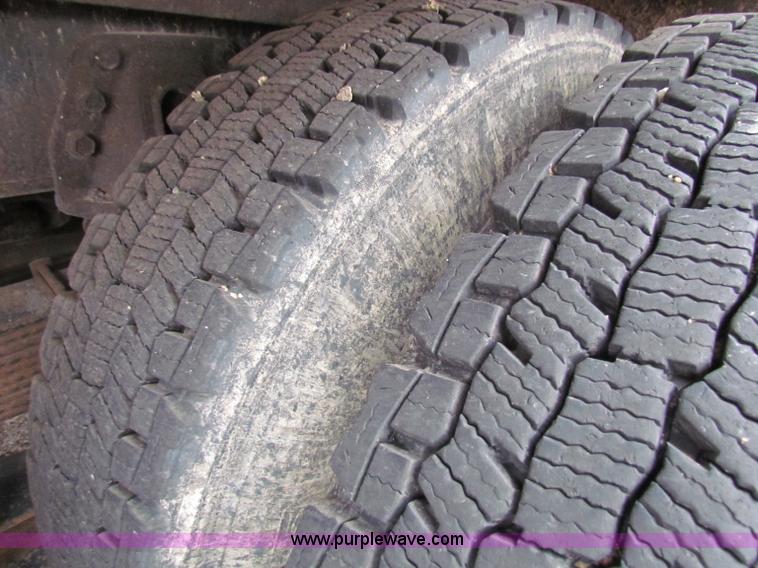 image for item B7134 1997 International 4900 tandem axle dump truck