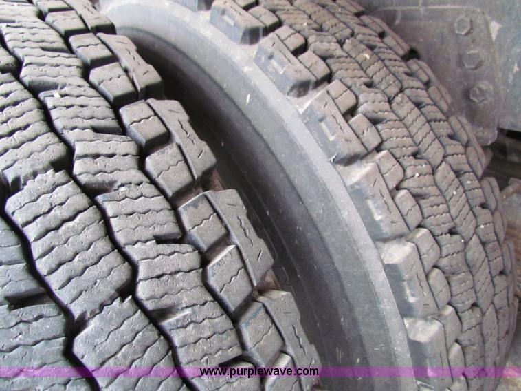 image for item B7134 1997 International 4900 tandem axle dump truck