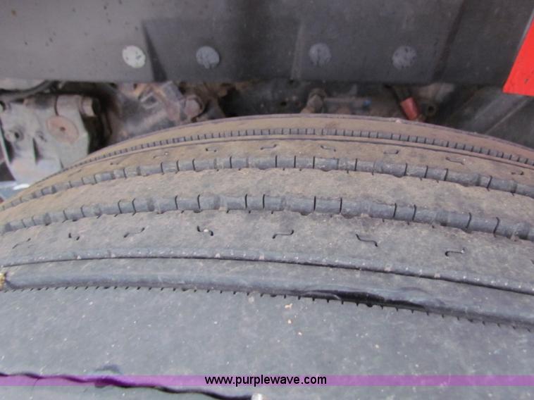 image for item B7134 1997 International 4900 tandem axle dump truck