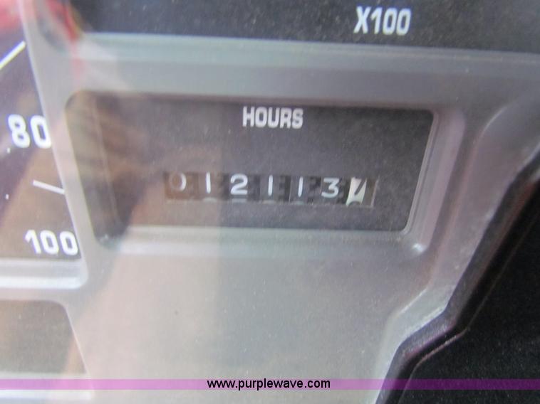 image for item B7135 1997 International 4900 tandem axle dump truck