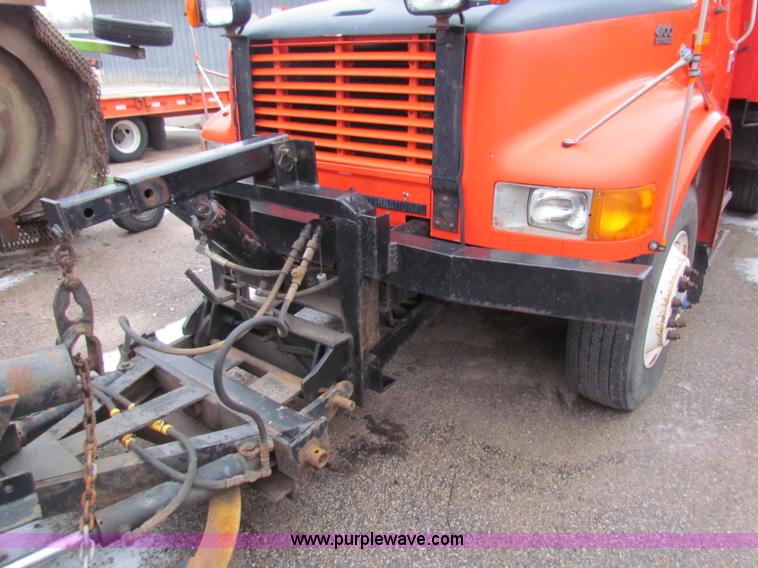 image for item B7135 1997 International 4900 tandem axle dump truck