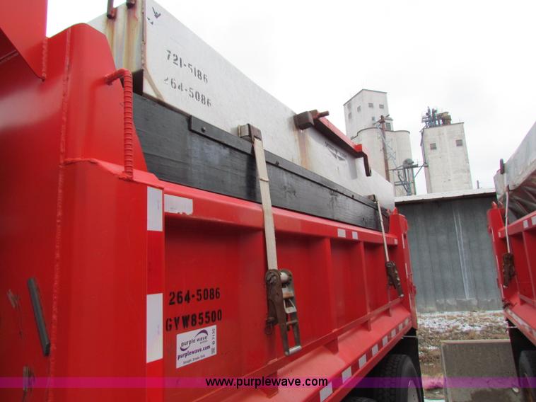 image for item B7135 1997 International 4900 tandem axle dump truck