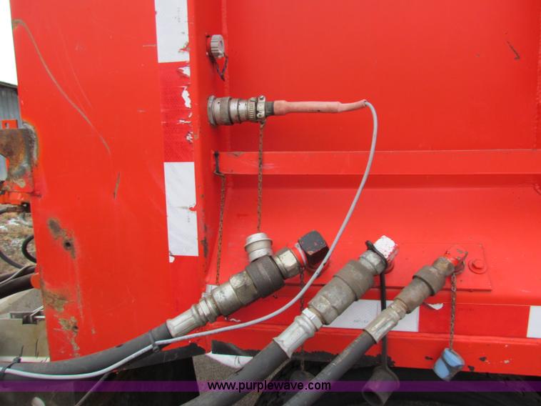 image for item B7135 1997 International 4900 tandem axle dump truck