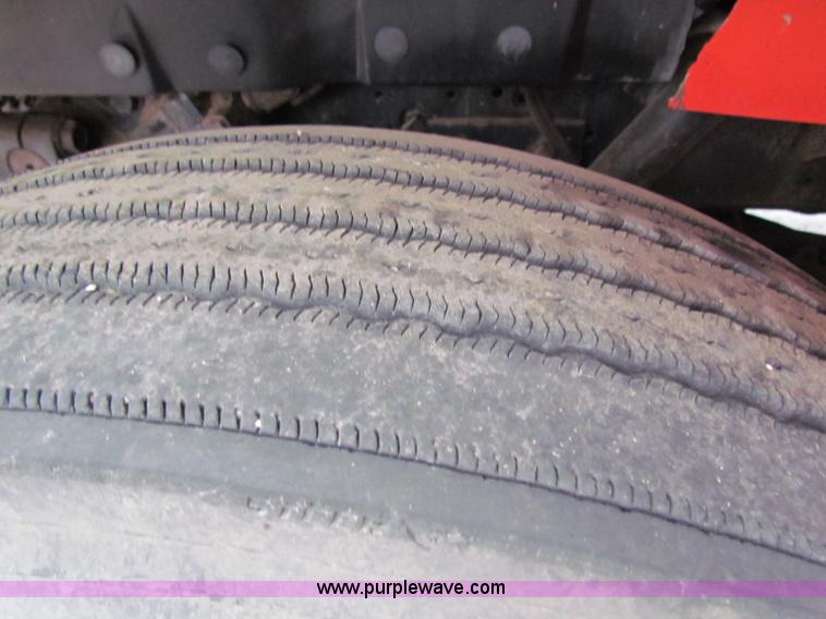 image for item B7135 1997 International 4900 tandem axle dump truck