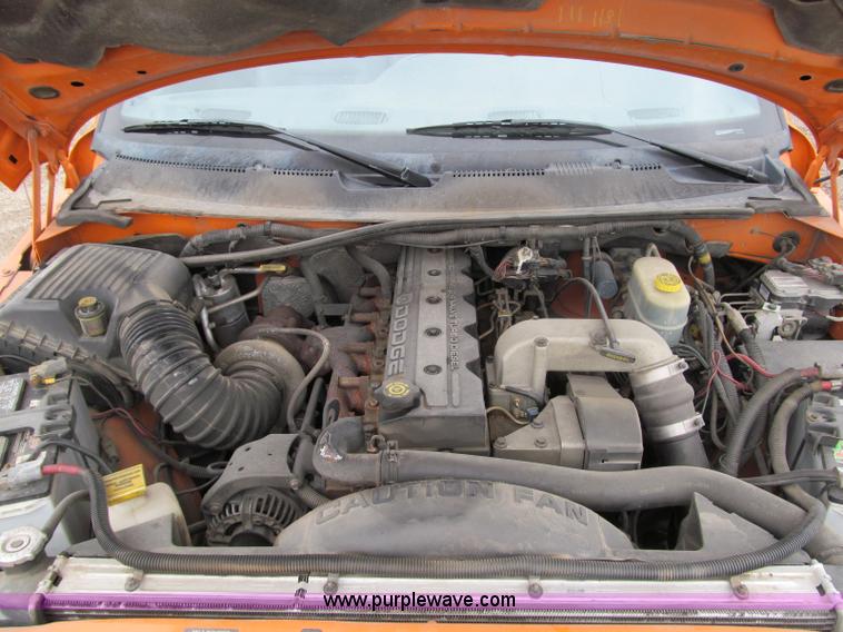 image for item D6528 2001 Dodge Ram 2500 pickup truck
