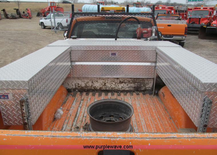 image for item D6529 2001 Dodge Ram 2500 pickup truck