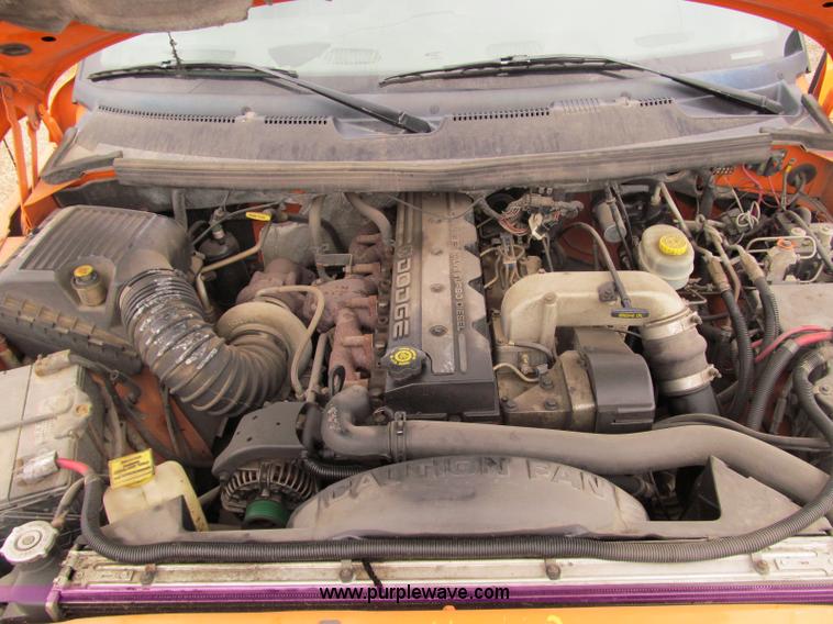 image for item D6529 2001 Dodge Ram 2500 pickup truck