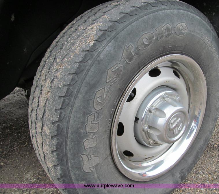 image for item D6530 2001 Dodge Ram 2500 pickup truck