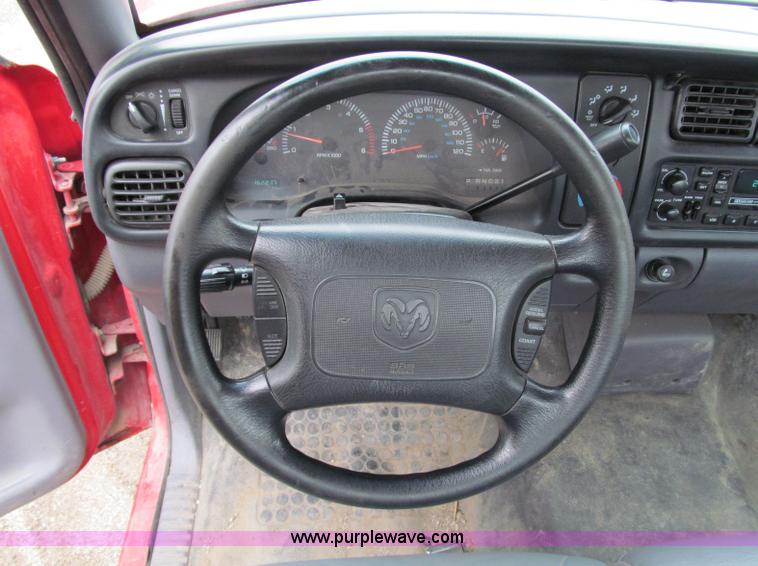 image for item D6531 2001 Dodge Ram 1500 pickup truck