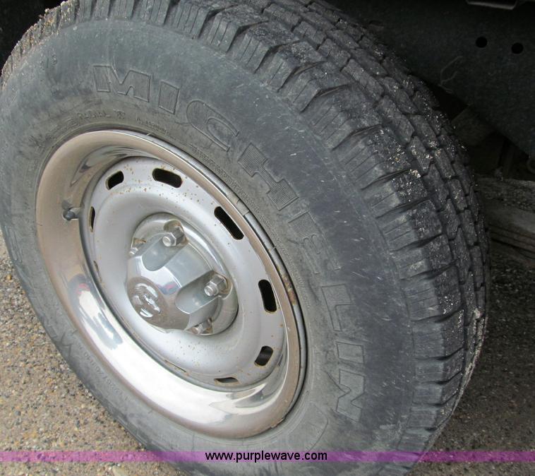 image for item D6531 2001 Dodge Ram 1500 pickup truck