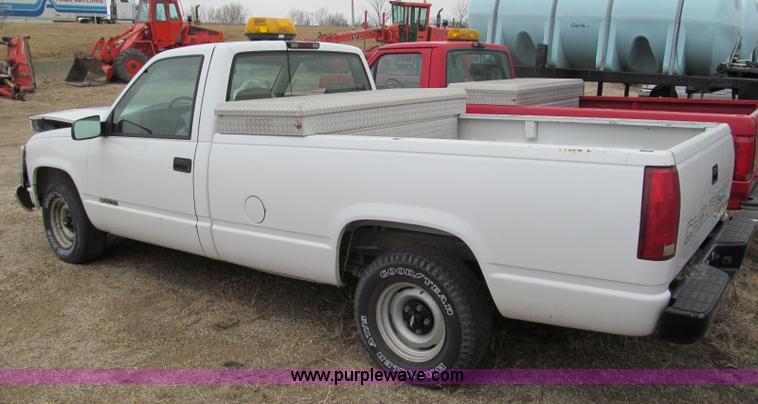 image for item D6532 1997 Chevrolet C1500 W/T pickup truck
