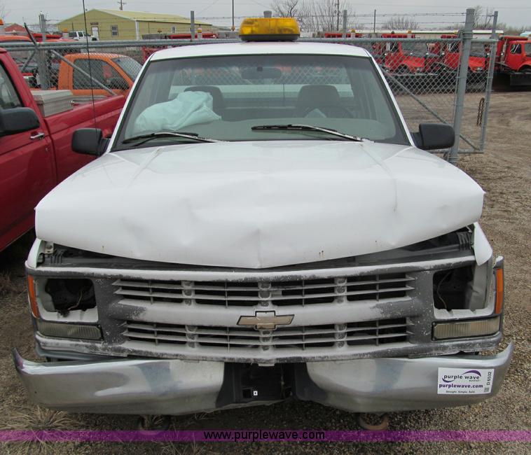 image for item D6532 1997 Chevrolet C1500 W/T pickup truck
