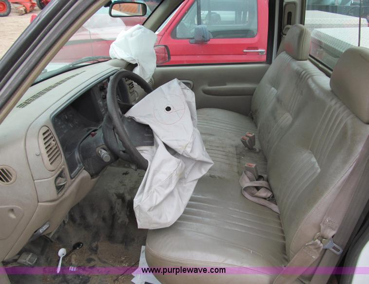 image for item D6532 1997 Chevrolet C1500 W/T pickup truck