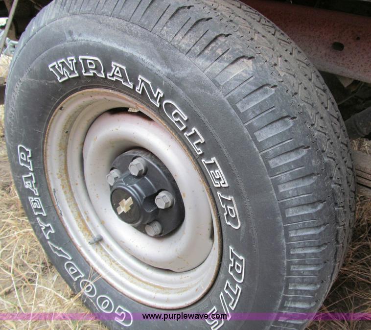 image for item D6532 1997 Chevrolet C1500 W/T pickup truck