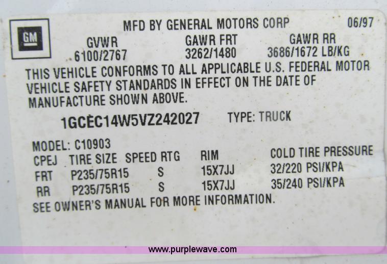 image for item D6532 1997 Chevrolet C1500 W/T pickup truck