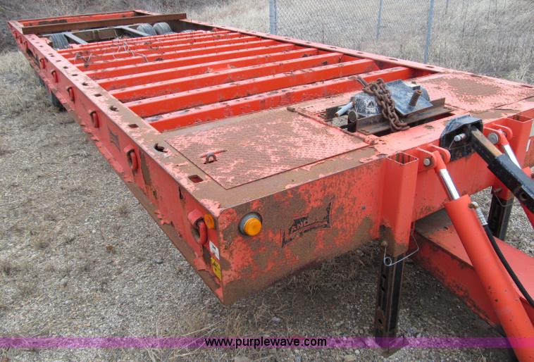 image for item D6540 1997 Landoll 345-31 tandem axle trailer