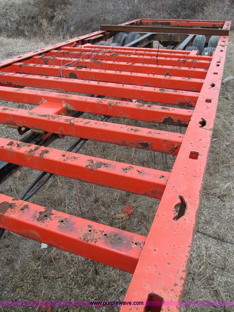 image for item D6540 1997 Landoll 345-31 tandem axle trailer