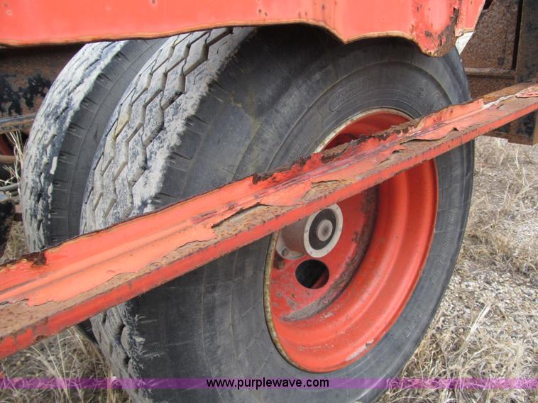 image for item D6540 1997 Landoll 345-31 tandem axle trailer